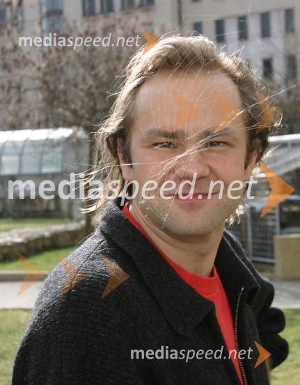 Igralec in glasbenik Jure IvanušičJure Ivanušič