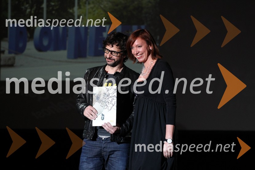 Jure Sotler, art direktor LUNA\TBWA in Ladeja Godina Košir, direktorica marketinga družbe Delo d.d.SOF - Slovenski oglaševalski festival, podelitev priznanj in zaključna zabava