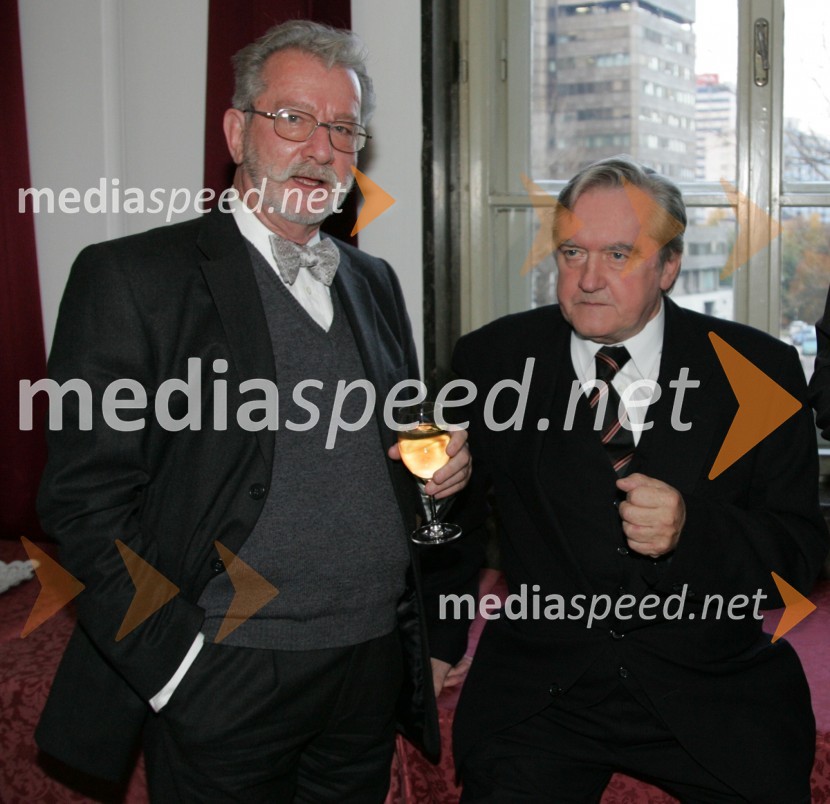 Črt Škodlar, nekdanji dobitnik Ježkove nagrade in Jože HudečekPodelitev Ježkove nagrade 2006