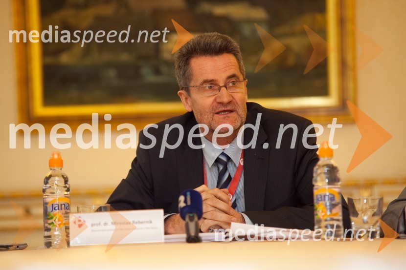 Prof. Miroslav Rebernik, programski vodja konference Podim, Ekonomsko-poslovna fakulteta Univerze v MariboruKonferenca Podim 2012, 1. dan