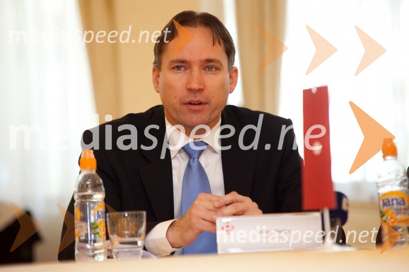 Simon Hvalec, izvršilni direktor Nova KBM d.d. za Področje vzhodne SlovenijeKonferenca Podim 2012, 1. dan