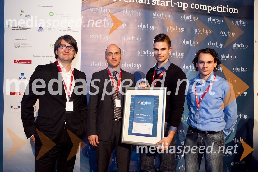 Predstavniki podjetja ReplikatehKonferenca Podim 2012, 1. dan