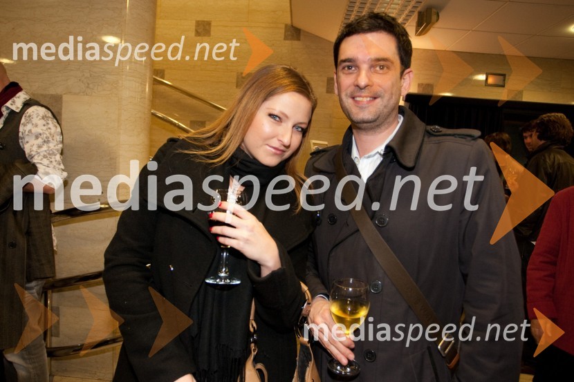 Anja Kontrec, novinarka in Matej Valenčič, Imperial hair in Imperial travel&cruiseEksotični hotel Marigold, premiera filma