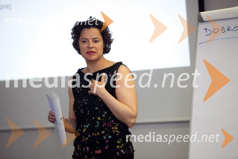 Mag. Nastja Mulej, certificirana trenerka de Bonovih metodKonferenca Podim 2012, 1. dan