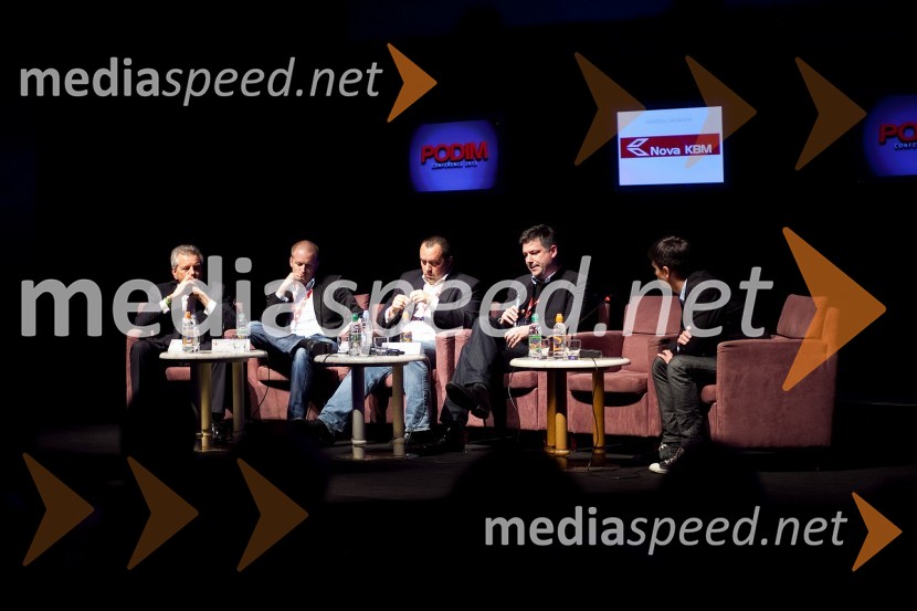 Branko Drobnak, podjetnik, Double Recall, Jure Mikuž, direktor RSG Kapital in predsednik Slovenskega združenja skladov tveganega kapitala, Aleš Špetič, podjetnik, Jaka Levstek, podjetnik in direktor, D.labs ter Jugoslav Petković, podjetnik, Silicon GardensKonferenca Podim 2012, 1. dan