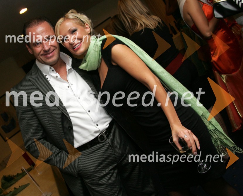 Rajko Hrvatič, lastnik licence za Miss Hawaiian Tropic in ...Miss Hawaiian Tropic 2007, finale