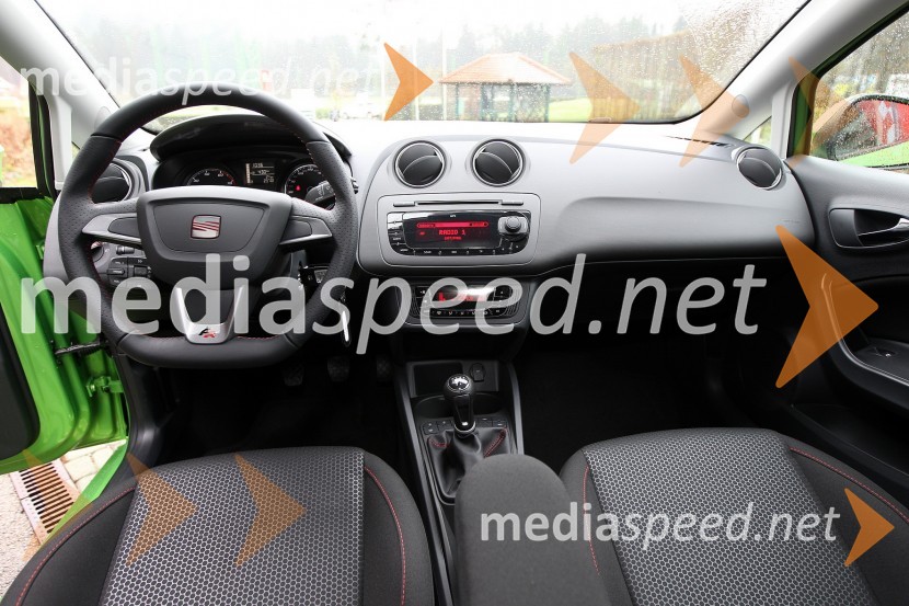 	Seat Ibiza, notranjostSeat Ibiza, slovenska predstavitev