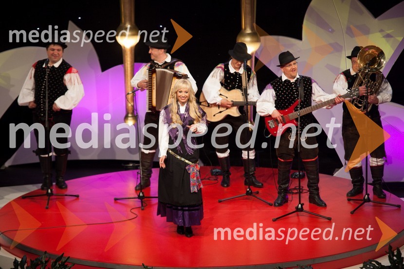 Skater in Show band klobukFestival polka in valček 2012