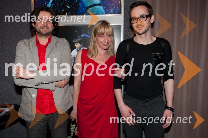 Peter Sotošek Štular, v.d. direktorja SNG Drama, Darja Klavs, Marketing SNG Drama in Jernej Pristov, odnosi z javnostmi SNG DramaRdeča, premiera v SNG Drama Ljubljana