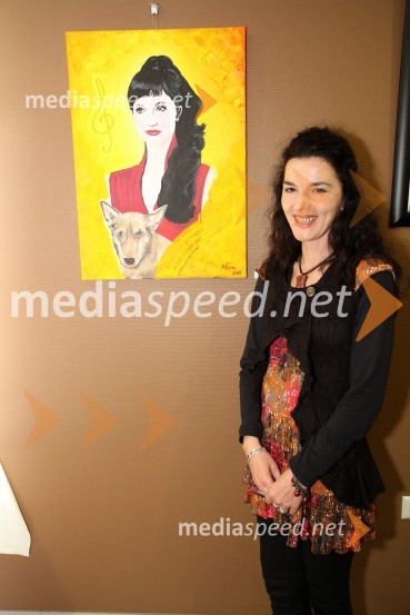 Snežana Grabljevec, slikarka s portetom pevke Jadranke JurasSlovenski svet ustvarjalnosti, otvoritev razstave portretov znanih Slovencev