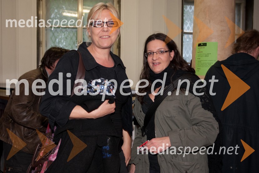 Neda Rusjan Bric, igralka, režiserka in Tatjana Ažman, dramaturginjaPremiera predstave Dantonova smrt, Slovensko mladinsko gledališče