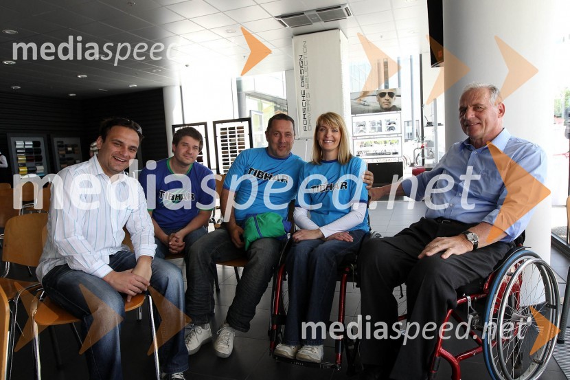 Marko Pangerc, Darko Kojadinović, Damijan Lazar, Andreja Dolinar, Jože OkorenNovinarski klub z OKS in Porsche Slovenija