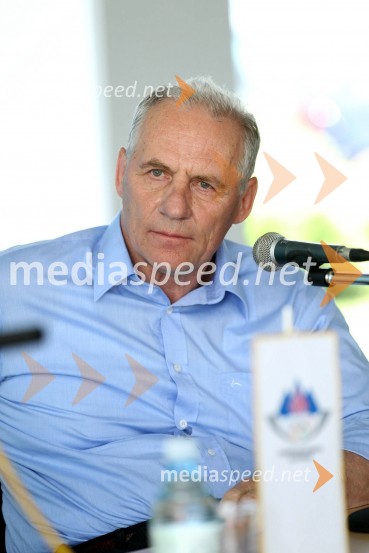 Jože OkorenNovinarski klub z OKS in Porsche Slovenija