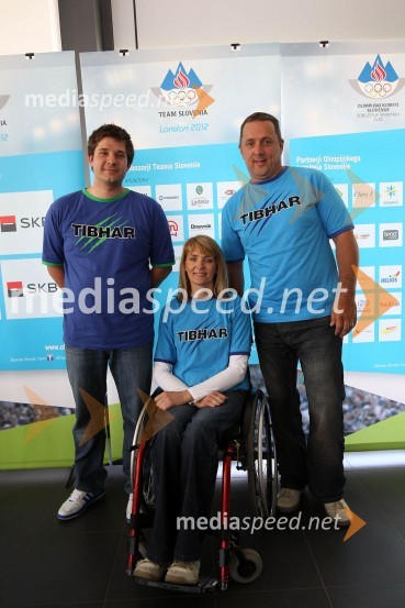 Darko Kojadinović, Andreja Dolinar, Damijan LazarNovinarski klub z OKS in Porsche Slovenija