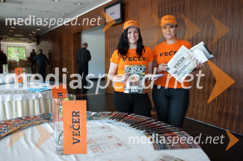 Večerovi hostesiLSPR: Vsak je svojega nastopa krojač