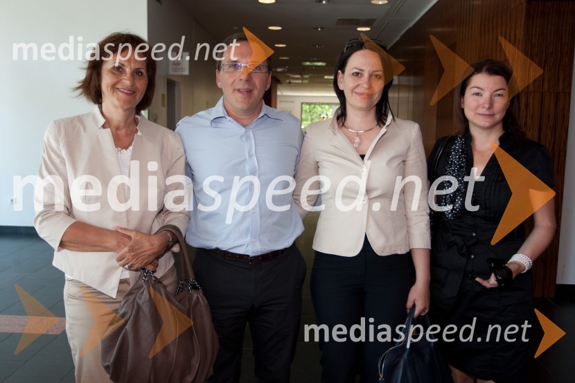 Andreja Kračun, dobrodelno združenje Koraki za korakce; Tomaž Mihelin Ritlop, SPEM; Gordana Drecun Mithans, direktorica SPEM in Maja Lončar, SPEMLSPR: Vsak je svojega nastopa krojač