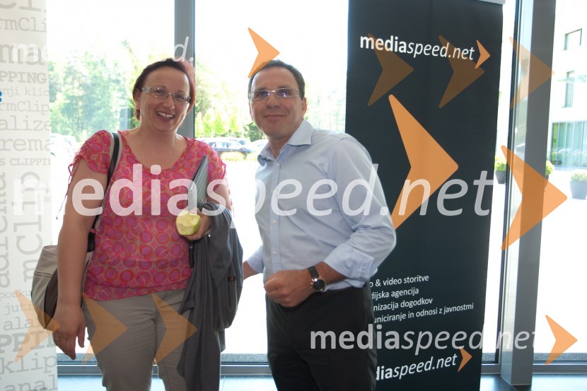 Sabrina Povšič, RTV Slovenija in Tomaž Mihelin Ritlop, SPEMLSPR: Vsak je svojega nastopa krojač