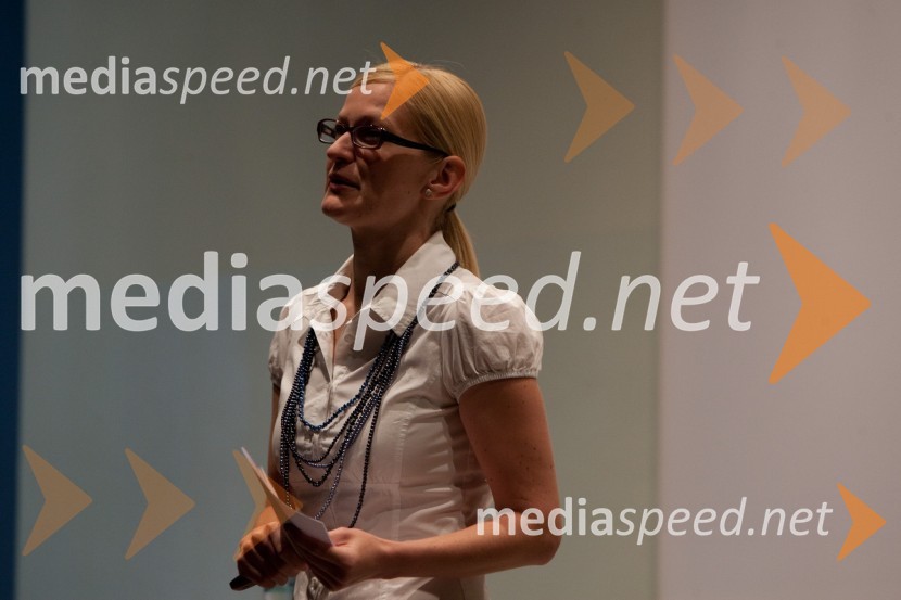 Karolina Marolt, SPEMLSPR: Vsak je svojega nastopa krojač