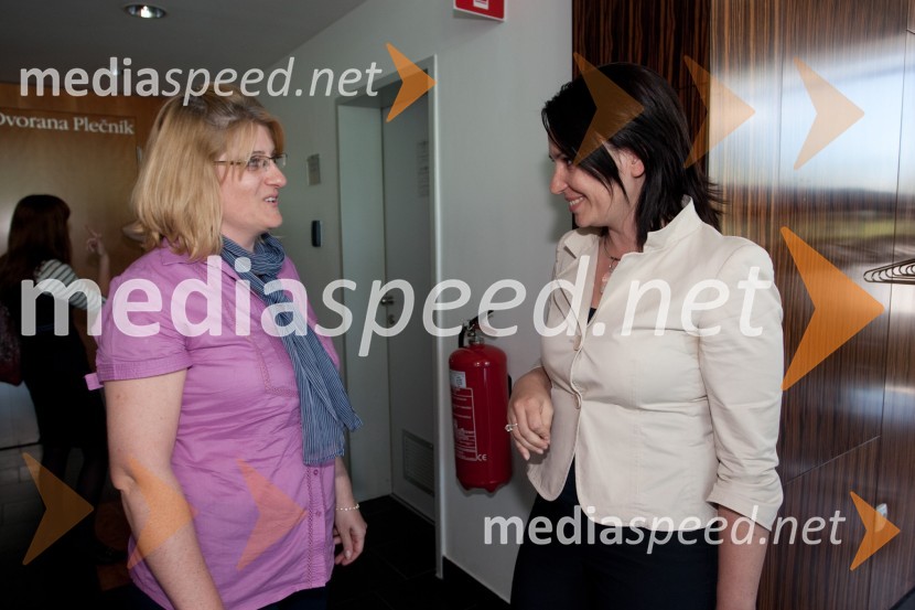 Helena Koščica, Press Clipping Hrvaška in Gordana Drecun Mithans, SPEMLSPR: Vsak je svojega nastopa krojač