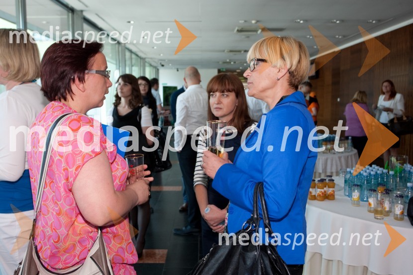 Sabrina Povšič, RTV Slovenija; Marija Miličevič in Alenka Mervič, VečerLSPR: Vsak je svojega nastopa krojač