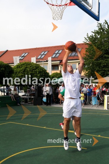 Jure Košir, nekdanji smučarFan plac Geli, otvoritev športnega in rekreacijskega objekta