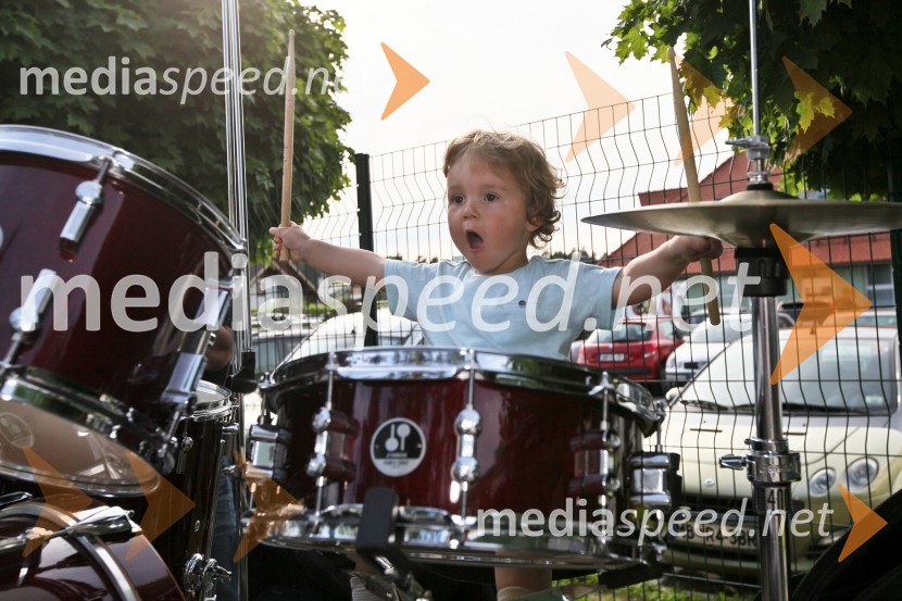 Jan, sin Tima RibičaFan plac Geli, otvoritev športnega in rekreacijskega objekta