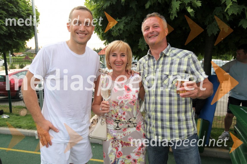 	Jure Košir, nekdanji smučar ter Lidija in Branko LepejFan plac Geli, otvoritev športnega in rekreacijskega objekta