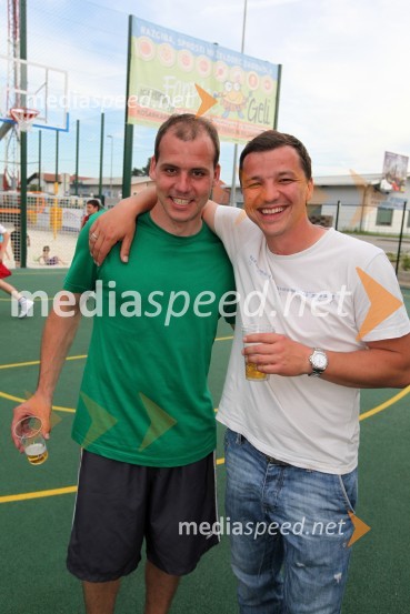 Mitja Dragšič, nekdanji alpski smučar ter lastnik biljardnice Martinela in Fan placa Geli ter ...Fan plac Geli, otvoritev športnega in rekreacijskega objekta