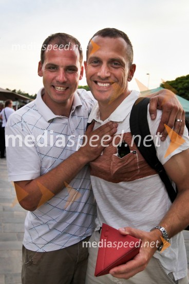 Mitja Dragšič, nekdanji alpski smučar ter lastnik biljardnice Martinela in Fan placa Geli ter Jure Košir, nekdanji smučarFan plac Geli, otvoritev športnega in rekreacijskega objekta