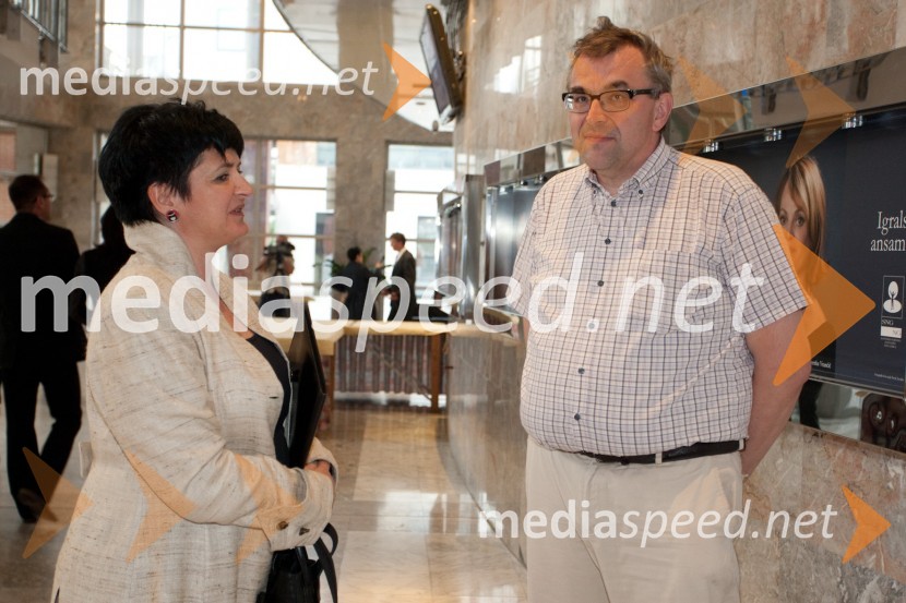 Mojca Jan Zoran, predsednica sveta SNG Nova Gorica in 	Borut Bašin, odnosi z javnostmi SNG Nova GoricaTantadruj, podelitev nagrad Primorskih gledališč