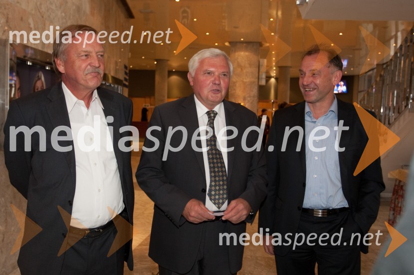 Bojan Bratina, ravnatelj Gimnazije Nova Gorica, Mirko Brulc, poslanec DZ RS, Črtomir Špacapan, direktor RRA SP
Tantadruj, podelitev nagrad Primorskih gledališč