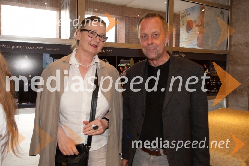 Mojca Kranjc, dramaturginja in Matej Bogataj, kritikTantadruj, podelitev nagrad Primorskih gledališč