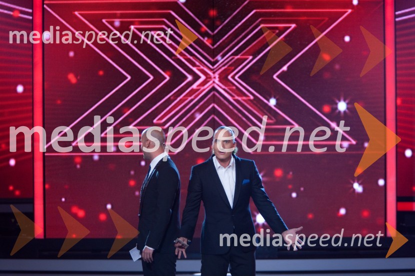 Peter Poles, voditelj in Vid Valič, voditeljX Factor, prva oddaja v živo