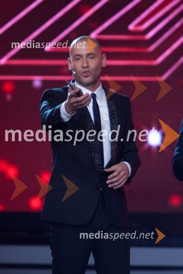 Peter Poles, voditeljX Factor, prva oddaja v živo