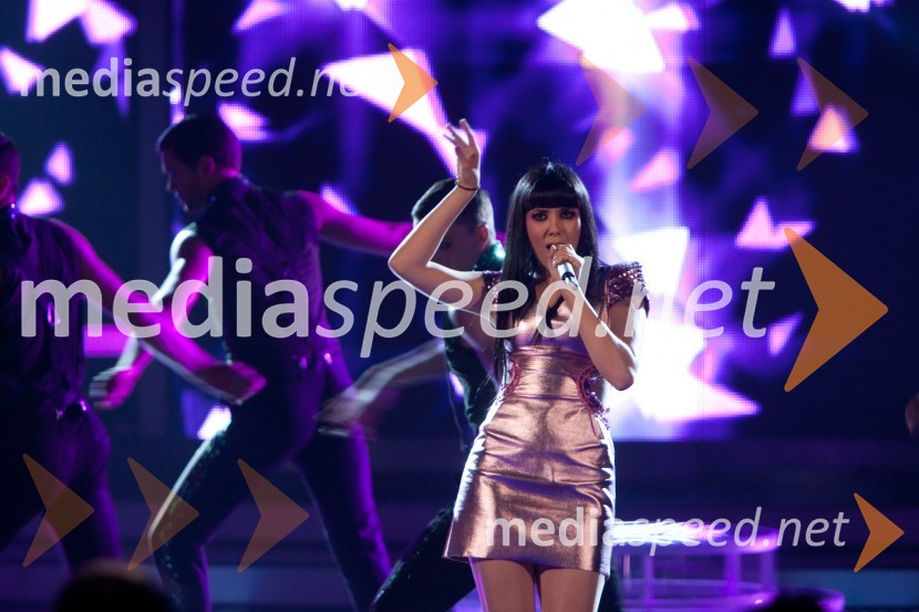 Alma MerklinX Factor, prva oddaja v živo