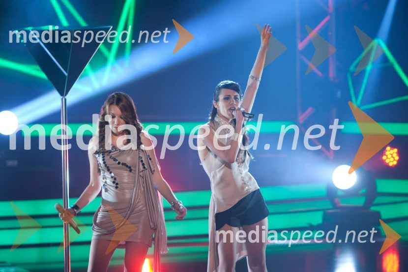 Skupina S.W.A.G.X Factor, prva oddaja v živo