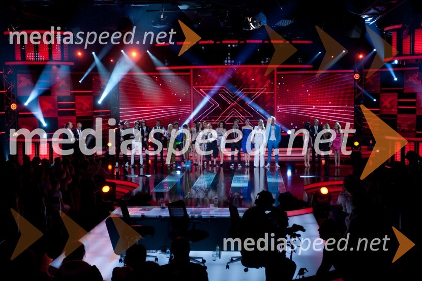 X FactorX Factor, prva oddaja v živo