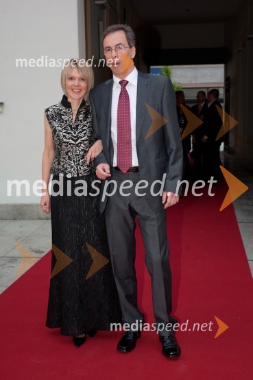 Edita Krajnović, Mediade in soprog RadeMajski ples Združenja Manager 2012
