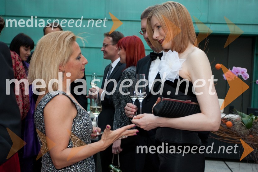 Maria Anselmi, generalna direktorica družbe Bisnode in Metoda DebeljakMajski ples Združenja Manager 2012