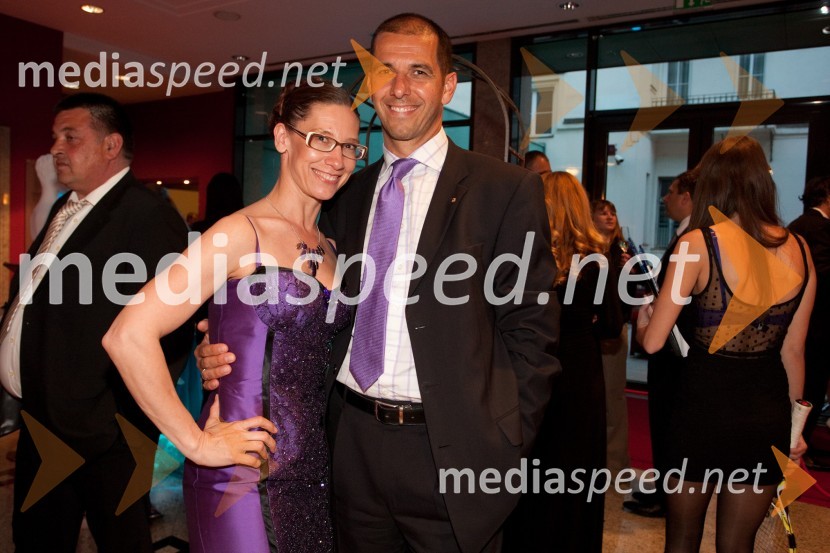 Katja Mlakar, Agencija AVI in soprog marko Mlakar, Amrop AdriaMajski ples Združenja Manager 2012