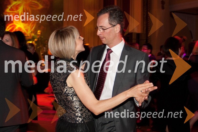 Edita Krajnović, Mediade in soprog RadeMajski ples Združenja Manager 2012