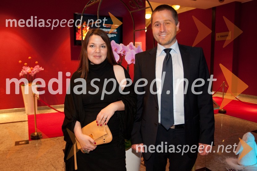 	Tjaša Kolenc Filipčič, predsednica sekcije Mladi manager v Združenju Manager in soprogMajski ples Združenja Manager 2012