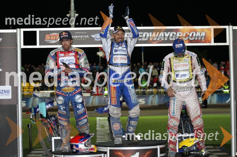 Jason Crump (Avstralija), 2. mesto, Nicki Pedersen (Danska), zmagovalec VN Češke in Tomasz Gollob (Poljska), 3. mestoSpeedway, Grand Prix 2012, VN Češke, dirka