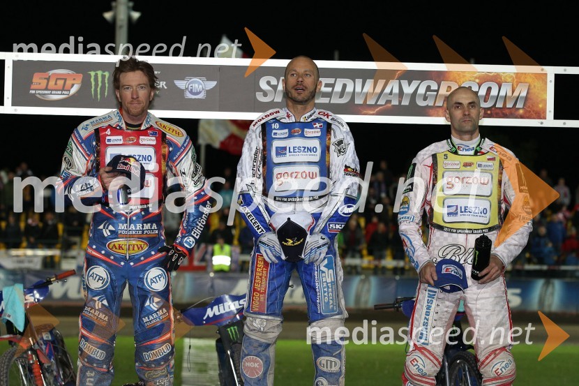 Jason Crump (Avstralija), 2. mesto, Nicki Pedersen (Danska), zmagovalec VN Češke in Tomasz Gollob (Poljska), 3. mestoSpeedway, Grand Prix 2012, VN Češke, dirka