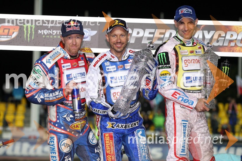 Jason Crump (Avstralija), 2. mesto, Nicki Pedersen (Danska), zmagovalec VN Češke in Tomasz Gollob (Poljska), 3. mestoSpeedway, Grand Prix 2012, VN Češke, dirka