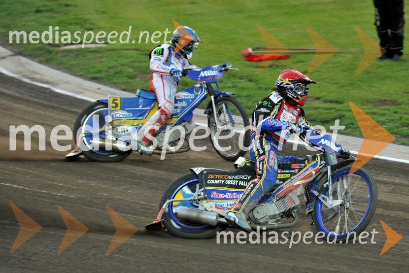 Tomasz Gollob (Poljska) in Bjarne Pedersen (Danska)Speedway, Grand Prix 2012, VN Češke, dirka