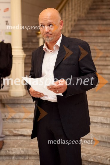 Aleksander Begant, direktor zavoda Center za državljansko vzgojoKoščki za mir - Pieces for Peace, otvoritev razstave