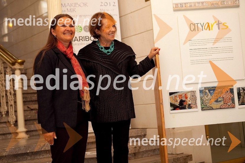 ..., Tsipi Ben-Haim, direktorica galerije CITYarts iz New YorkaKoščki za mir - Pieces for Peace, otvoritev razstave