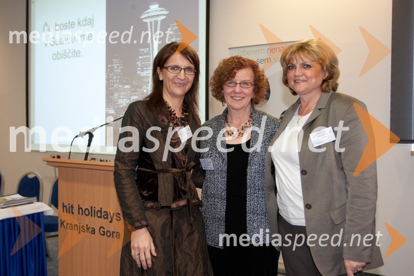 Mateja Štirn, ISA institut, Teresa Rafael, mag. socialnega dela, izvršna direktorica »National Alliance of Children's Trust and Prevention Funds«, ZDA in Ružica PetrovičKonferenca Izberem nenasilje in sem svoboden, 1. dan