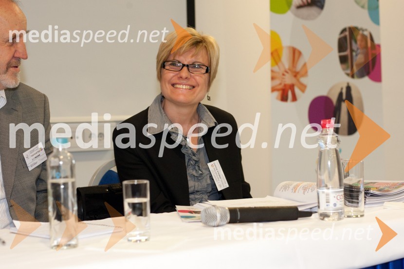 Barbara Jenkole Žigante, okrožna državna tožilkaKonferenca Izberem nenasilje in sem svoboden, 1. dan